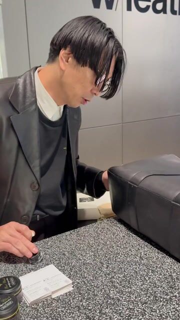 藤原ヒロシや栗野宏文ら著名人のレザー愛用品が集結 「w/leather –革と