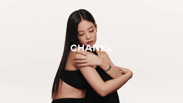シャネル、「ココ クラッシュ」の新キャンペーンにBLACKPINKジェニー