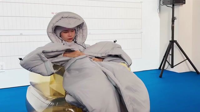 睡眠後進国 日本”を変える？ 経産省が指揮する睡眠テックウェアが初披露